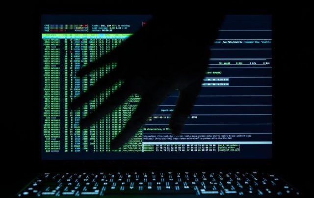 Honderd slachtoffers voor 100 miljoen euro aan gestolen geld: een Europees netwerk van cryptovaluta-fraude is ontmanteld