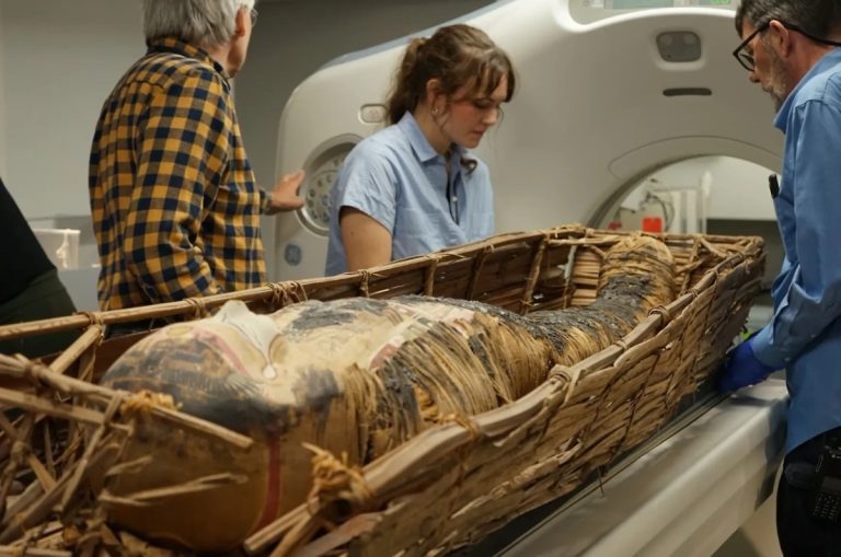 De oudste mummies ter wereld zijn 12.000 jaar oud en werden in Zuid-Azië gemaakt volgens een verrassend droogproces.