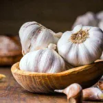 Wat zijn de geneeskrachtige eigenschappen van knoflook: het superfood dat het hart en de hersenen helpt